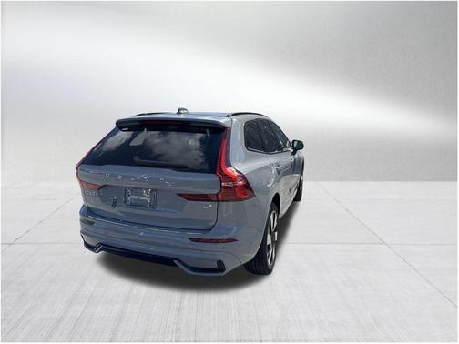 2025 Volvo XC60 Plug-In Hybrid T8 Plus