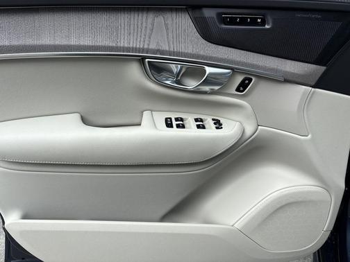 2026 Volvo XC90 B6 Ultra 7-Seater