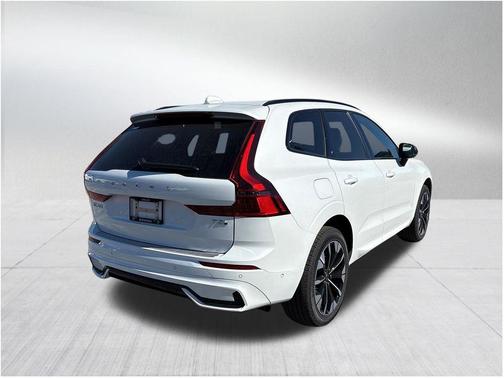 Crystal White 2026 Volvo XC60 Plug-In Hybrid T8 Plus