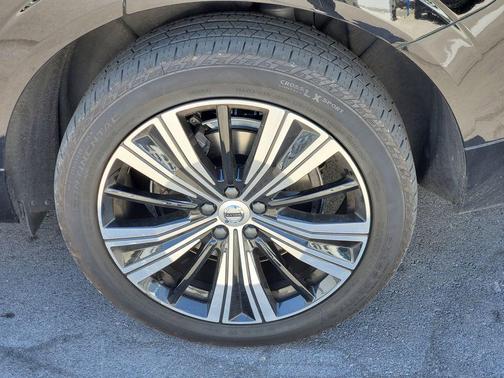2022 Volvo XC60 B6 Inscription