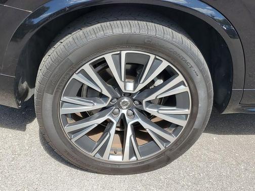 2020 Volvo XC90 T5 Momentum 7 Passenger