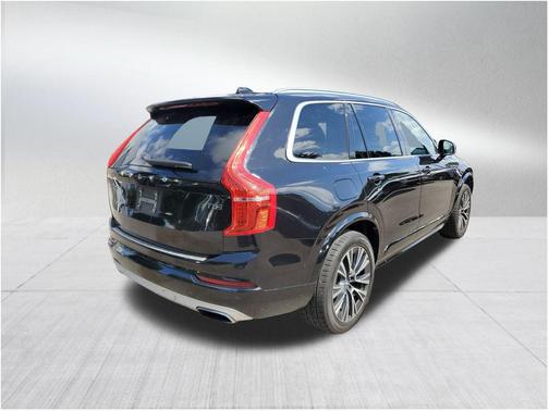 2020 Volvo XC90 T5 Momentum 7 Passenger