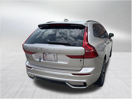 2025 Volvo XC60 B5 Core