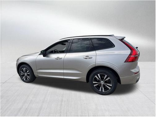 2025 Volvo XC60 B5 Core