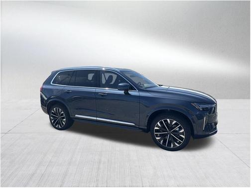 2025 Volvo XC90 B6 Core