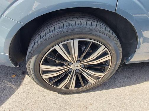 2022 Volvo XC60 B5 Inscription