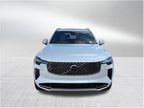 2026 Volvo XC90 B5 Plus 6-Seater