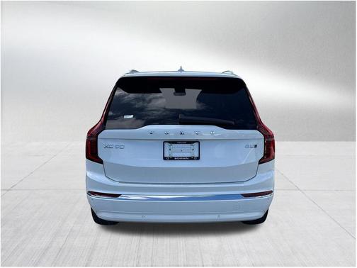 2026 Volvo XC90 B5 Plus 6-Seater