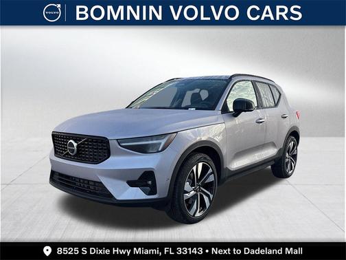 2026 Volvo XC40 B5 Plus