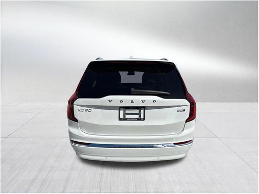 2026 Volvo XC90 B5 Plus 7-Seater