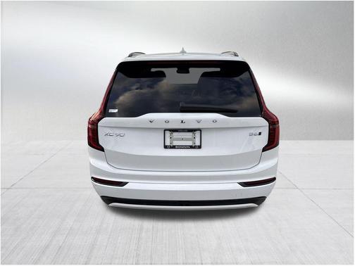 2026 Volvo XC90 B6 Ultra Dark Theme 6-Seater