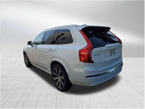2023 Volvo XC90 Recharge Plug-In Hybrid T8 Ultimate 6-Seater