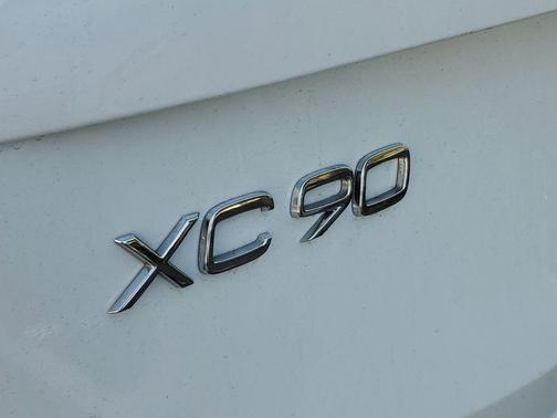 2023 Volvo XC90 Recharge Plug-In Hybrid T8 Ultimate 6-Seater