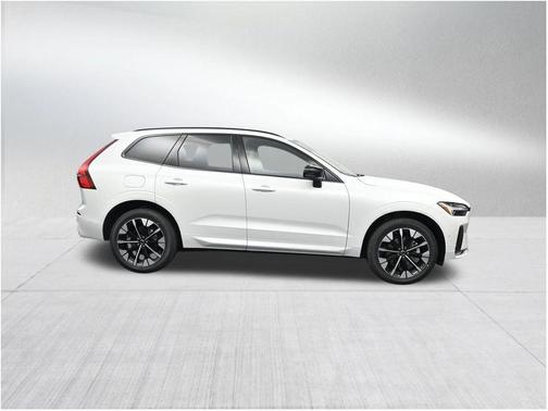 Crystal White 2026 Volvo XC60 B5 Plus