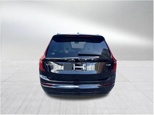 2026 Volvo XC90 Plug-In Hybrid T8 Ultra Dark Theme 7-Seater
