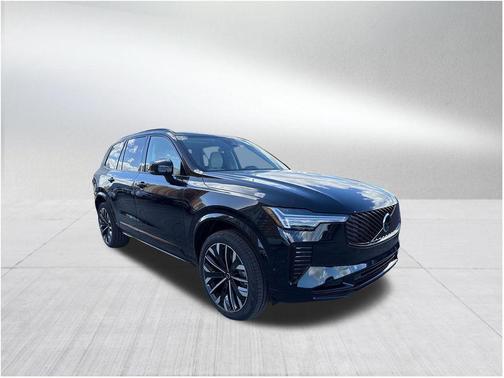2026 Volvo XC90 Plug-In Hybrid T8 Ultra Dark Theme 7-Seater