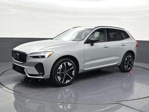Gray Metallic 2026 Volvo XC60 B5 Plus