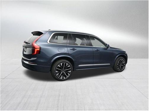 Denim Blue Metallic 2026 Volvo XC90 B6 Plus 7-Seater