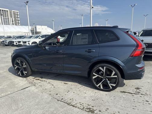 2026 Volvo XC60 B5 Ultra