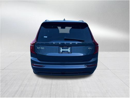 2026 Volvo XC90 B6 Ultra Dark Theme 7-Seater