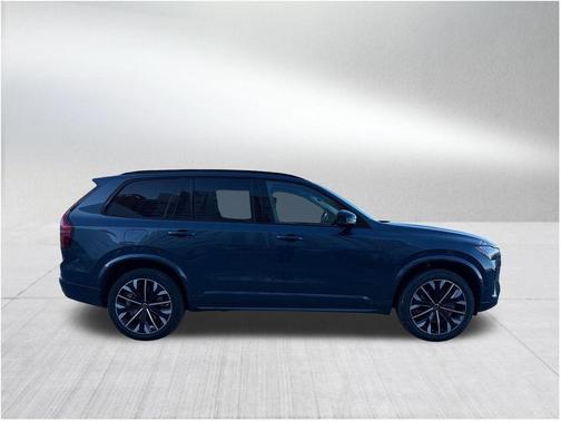2026 Volvo XC90 B6 Ultra Dark Theme 7-Seater