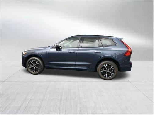 Denim Blue Metallic 2026 Volvo XC60 Plug-In Hybrid T8 Core