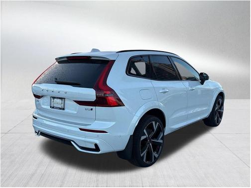 2026 Volvo XC60 B5 Ultra
