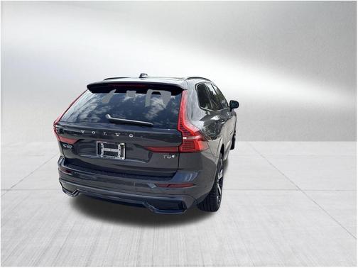 2025 Volvo XC60 Plug-In Hybrid T8 Ultra