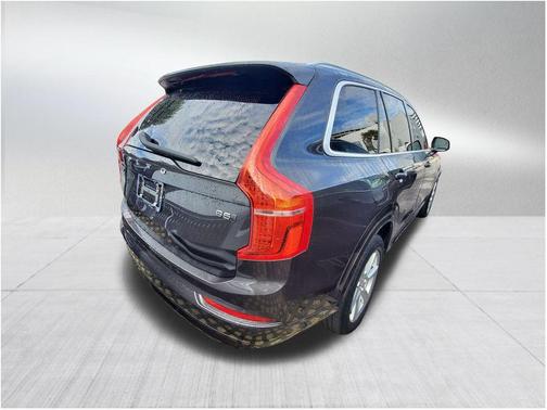 2023 Volvo XC90 B5 Core