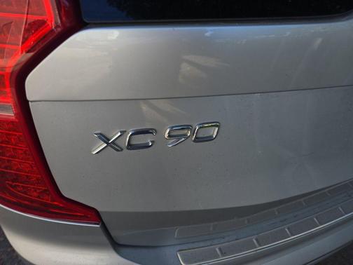 2019 Volvo XC90 T6 Inscription