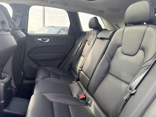 2026 Volvo XC60 Plug-In Hybrid T8 Ultra
