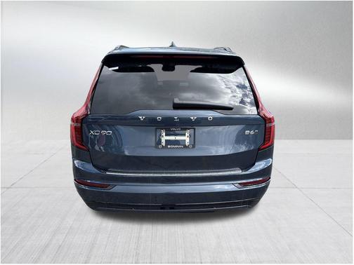 2026 Volvo XC90 B6 Ultra Dark Theme 7-Seater
