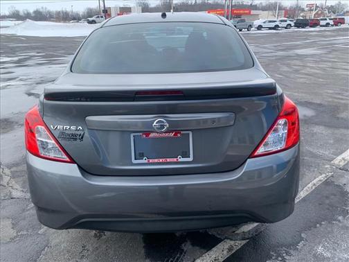 2018 Nissan Versa 1.6 S+