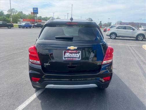 Mosaic Black Metallic 2019 Chevrolet Trax LT