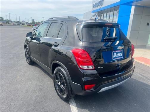 Mosaic Black Metallic 2019 Chevrolet Trax LT