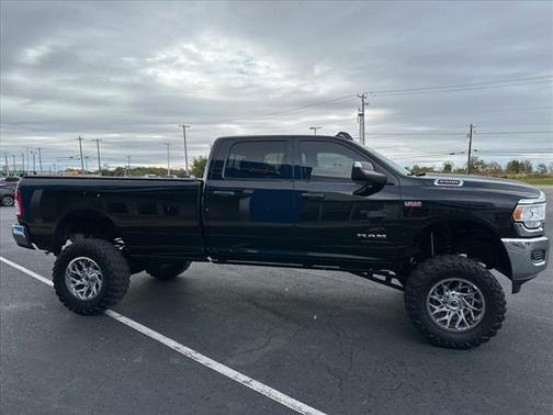 2022 RAM 2500 Tradesman Crew Cab 4x4 8' Box