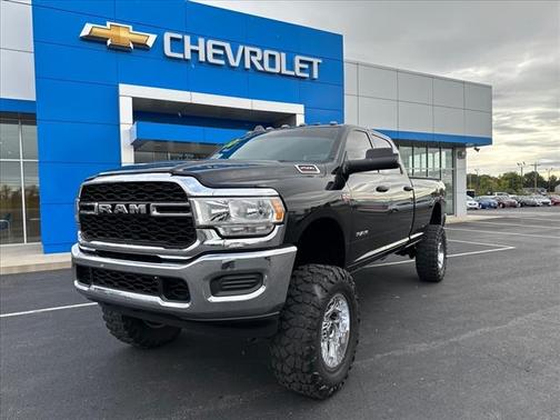 2022 RAM 2500 Tradesman Crew Cab 4x4 8' Box