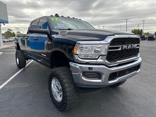 2022 RAM 2500 Tradesman Crew Cab 4x4 8' Box