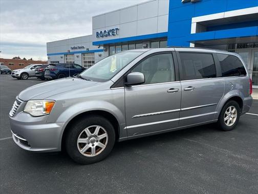 2013 Chrysler Town & Country Touring