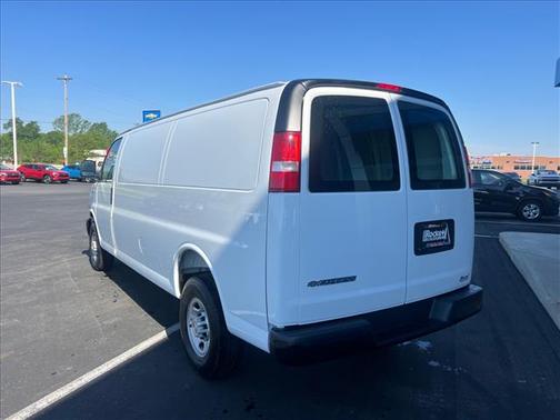 Summit White 2026 Chevrolet Express 2500 LT
