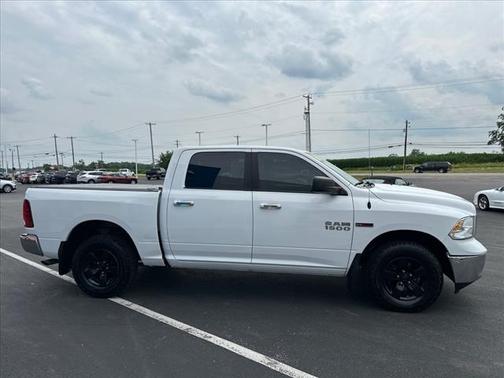 2016 RAM 1500 SLT