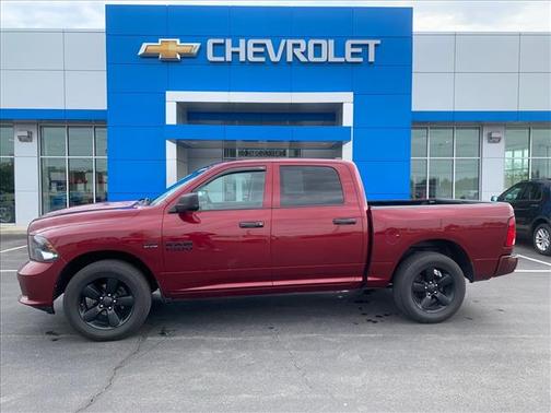 Brilliant Black Crystal Pearlcoat 2017 RAM 1500 Express