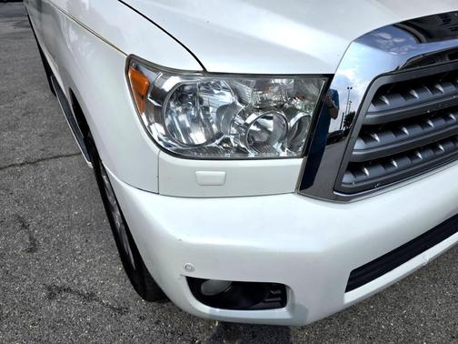 2011 Toyota Sequoia Platinum