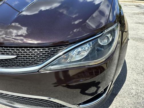 2018 Chrysler Pacifica Touring-L