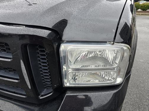 2005 Ford Excursion Limited