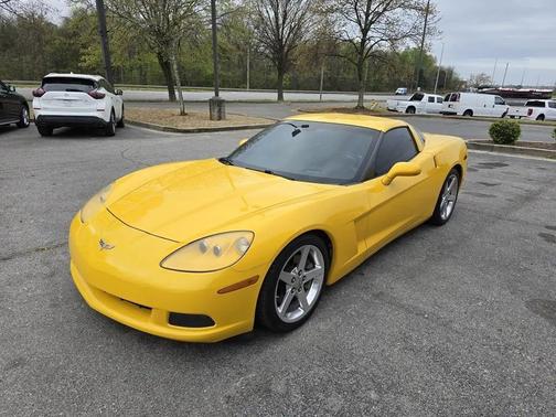 YELLOW 2005 Chevrolet Corvette Base