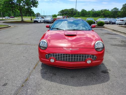 2004 Ford Thunderbird