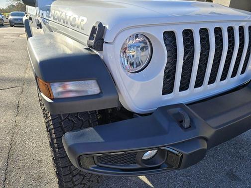 2020 Jeep Gladiator Sport