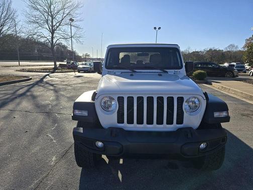 2020 Jeep Gladiator Sport