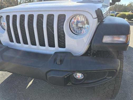 2020 Jeep Gladiator Sport